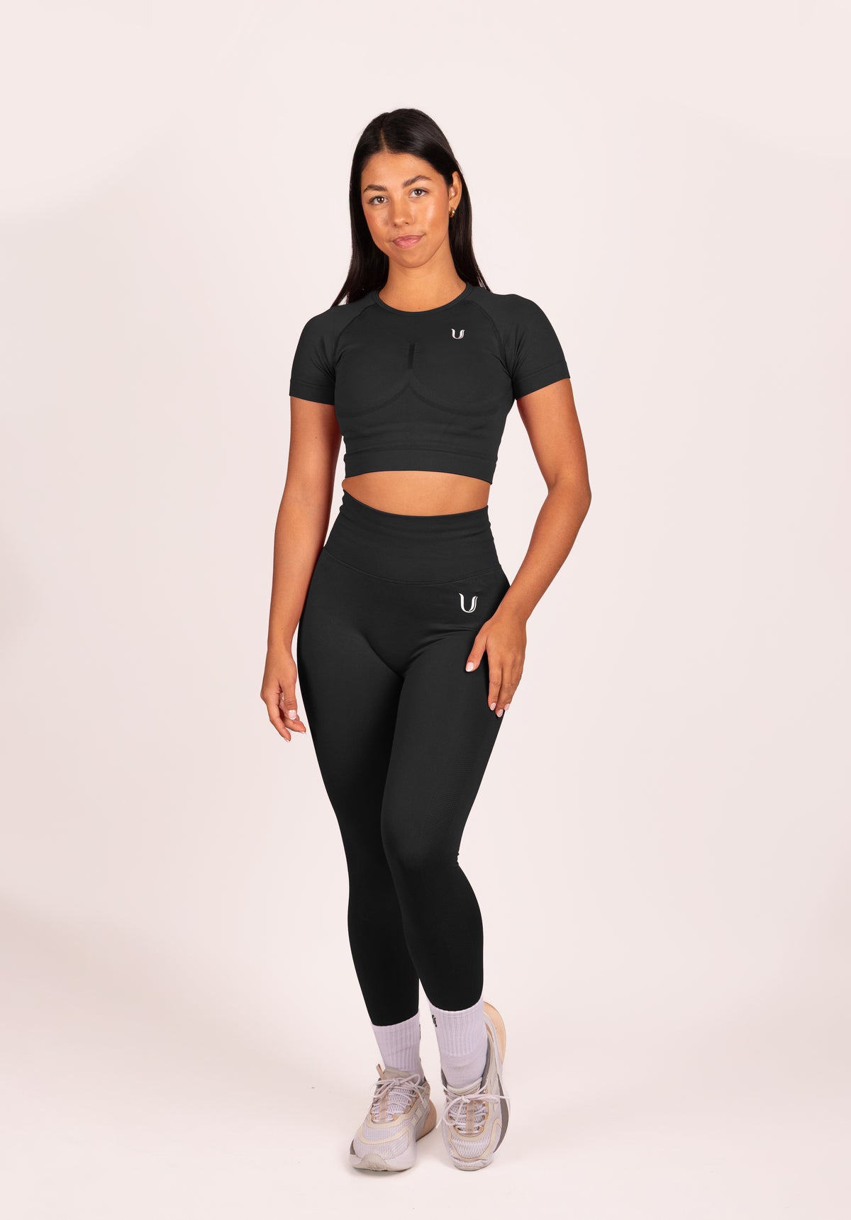 Leonie Top Shirt Black - Women's activewear detail