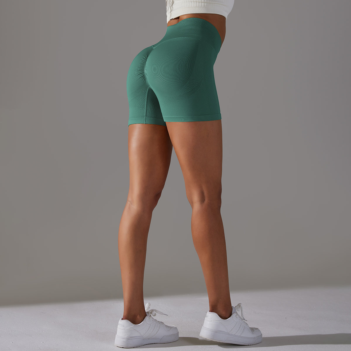 Celine | Scrunch Short - DarkGreen