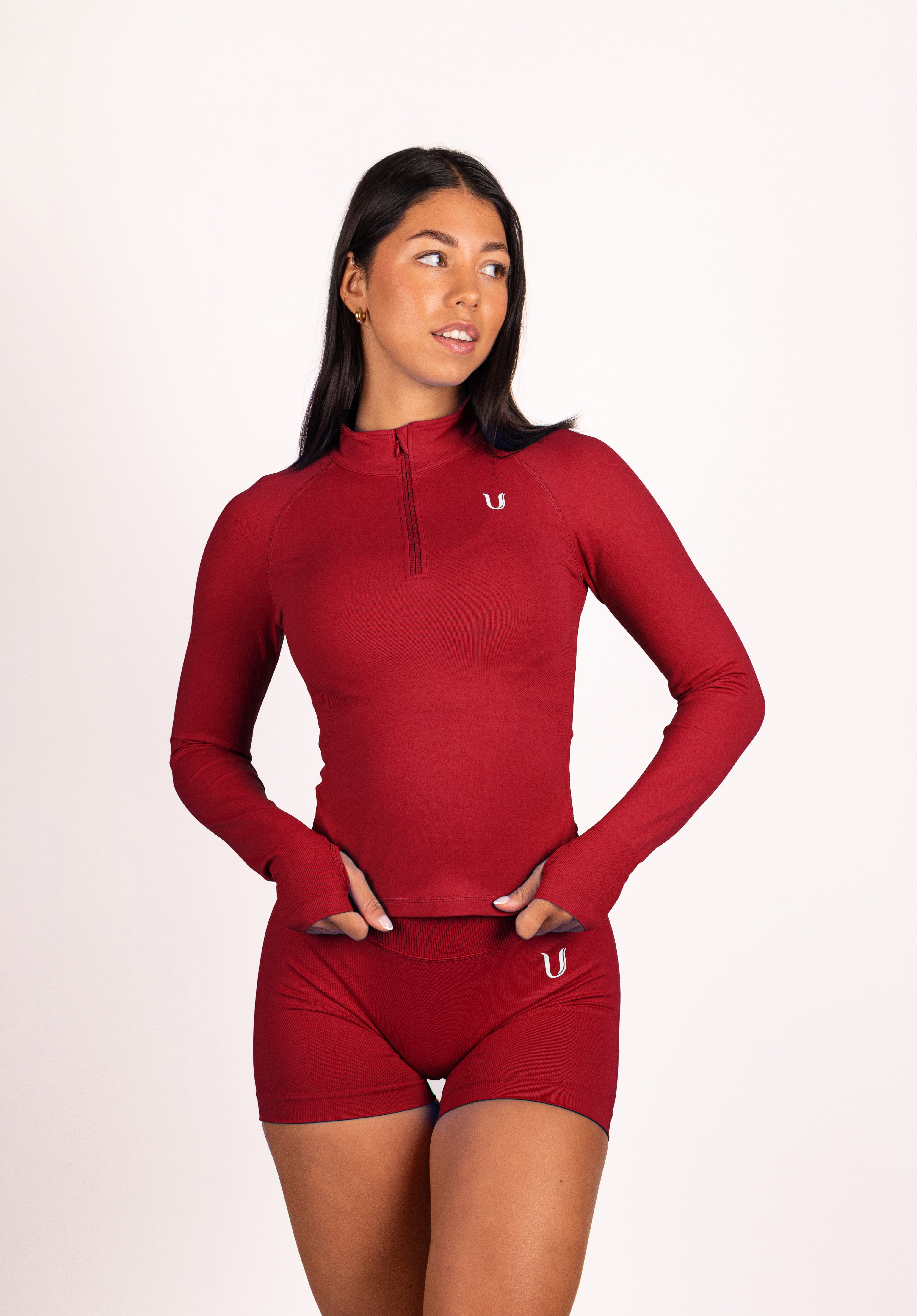 Beau Premium High Performance Scrunch Short Rood - Dames fitness kleding zijkant
